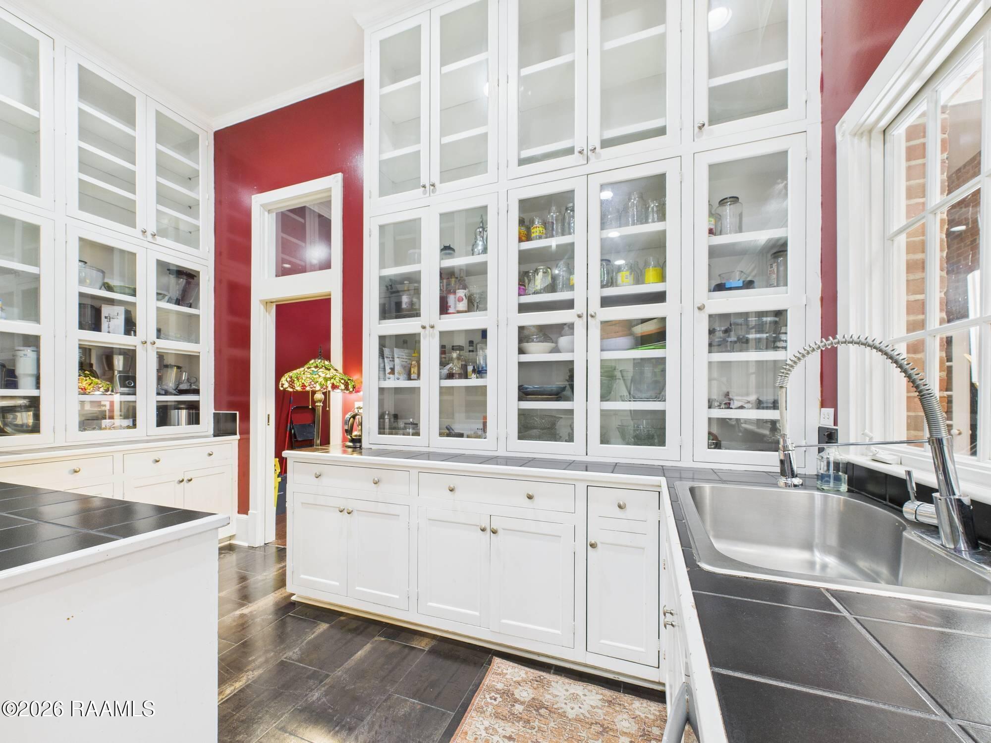 103 Riviera Court Broussard, LA 70518 - Photo 8 of 46 Butlers Pantry