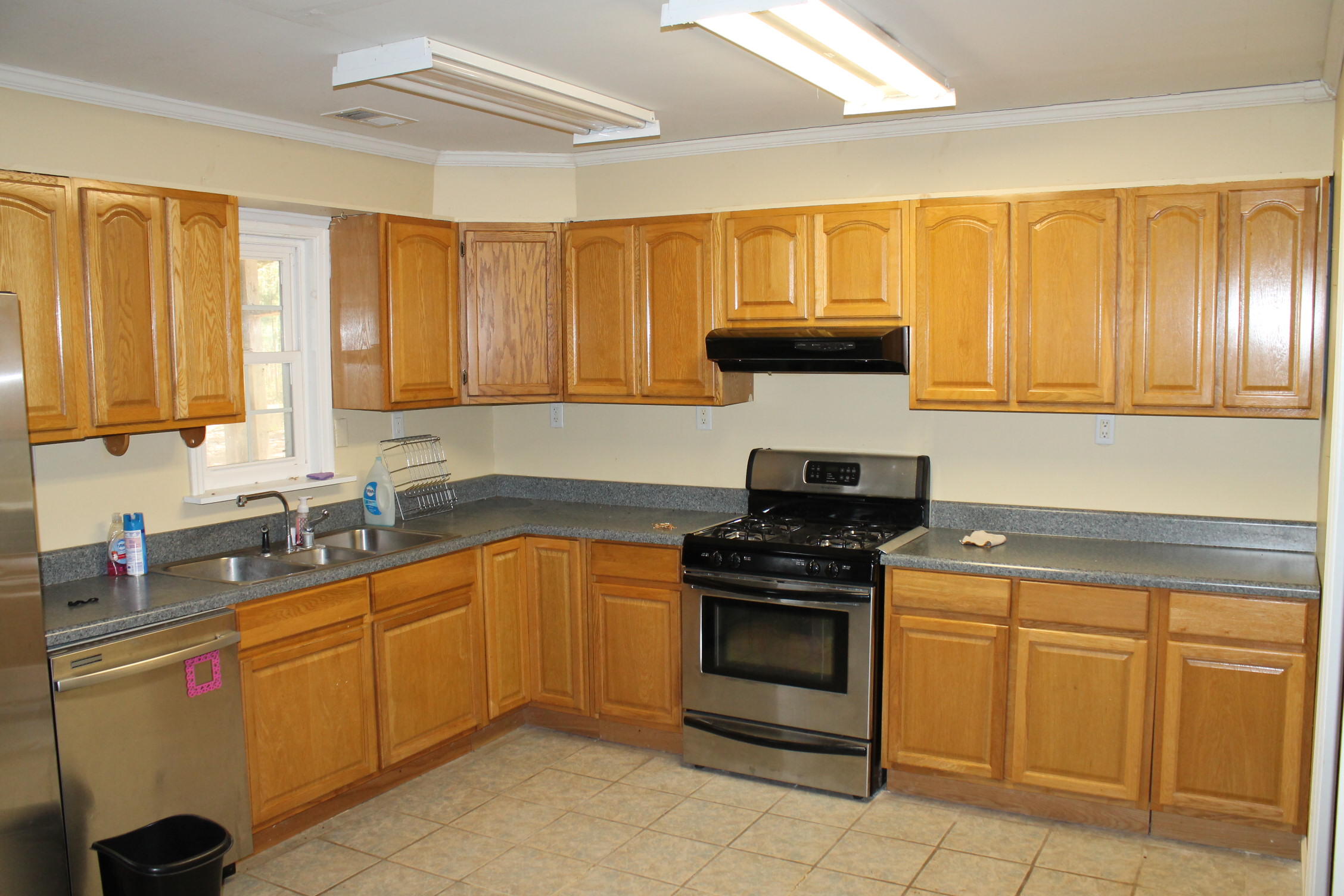 185 Sedgewick Road Summerville, SC 29483 - Photo 14 of 34 IMG_8684