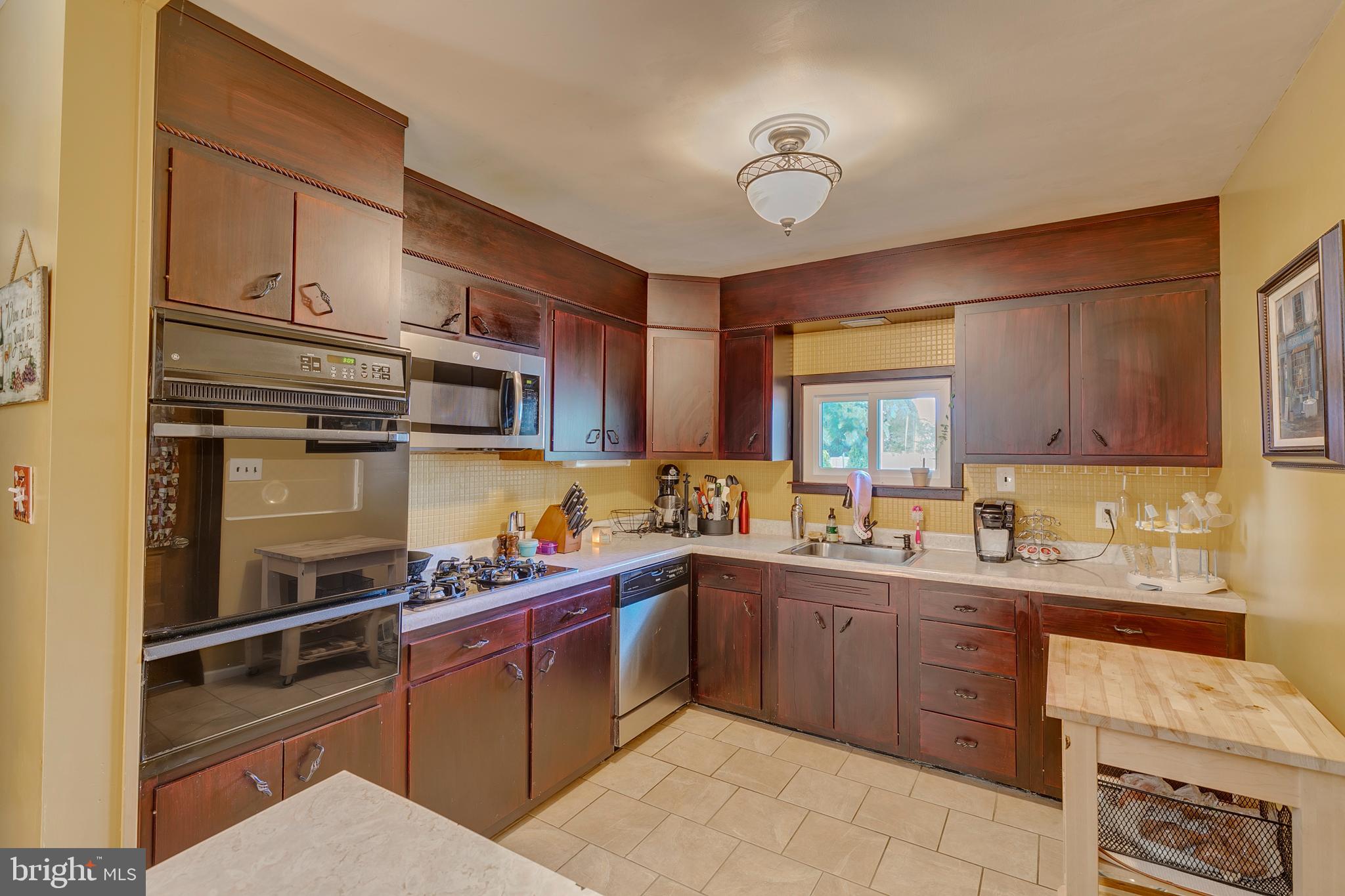 7603 Maple Road Baltimore, MD 21222 - Photo 5 of 33