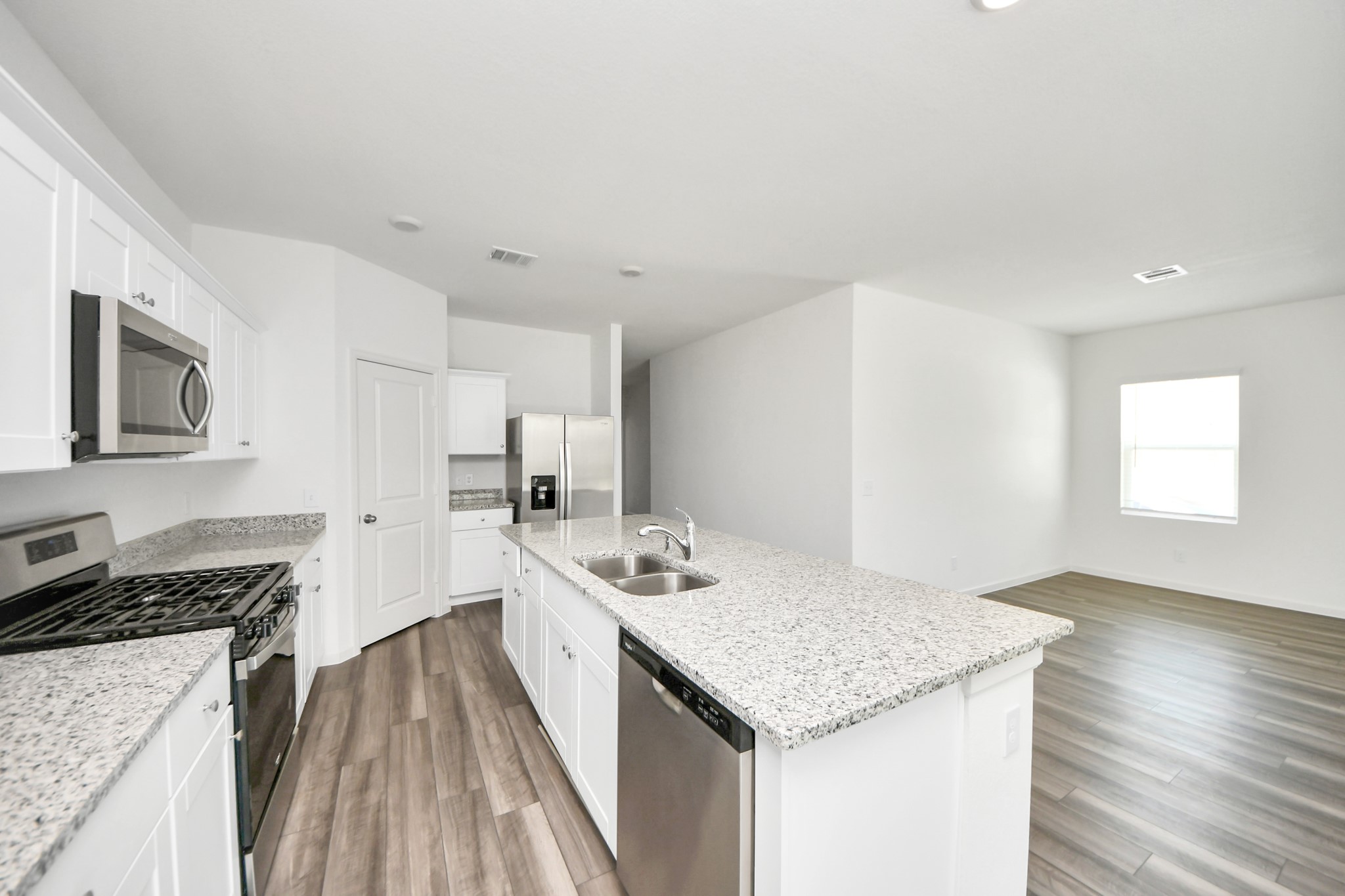 10304 Malta Trace Drive Rosharon, TX 77583 - Photo 10 of 49