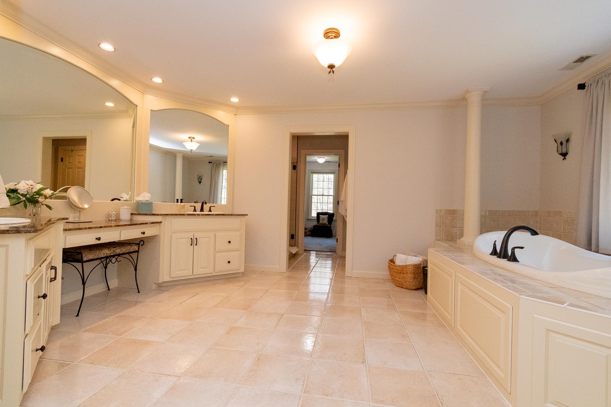 50 Newfane Road Bedford, NH 03110 - Photo 33 of 60 Gallery Image 33