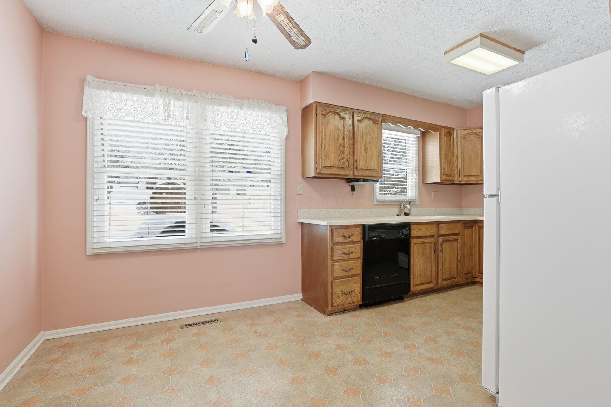 602 Deanna Stroll Road Heath, OH 43056 - Photo 8 of 31 9-web-or-mls-0V3A6276