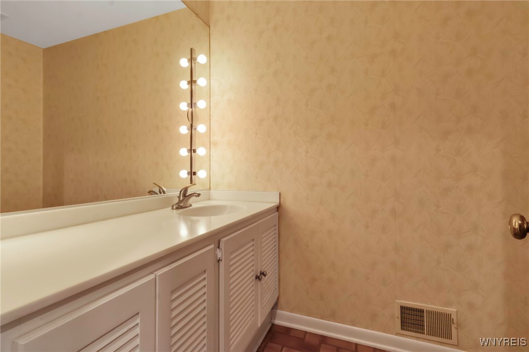 100 Timberlane Drive Amherst, NY 14221 - Photo 19 of 30