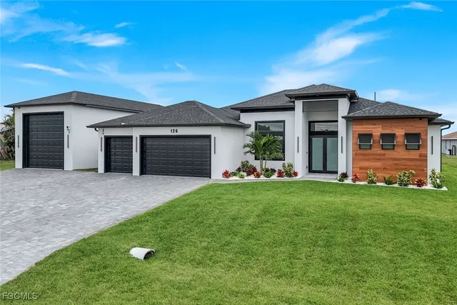 $895,000 | 126 Northwest 25th Street, Cape Coral, FL 33993