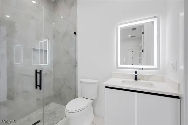 $895,000 | 126 Northwest 25th Street, Cape Coral, FL 33993