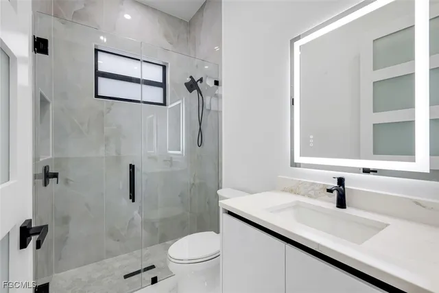 $895,000 | 126 Northwest 25th Street, Cape Coral, FL 33993