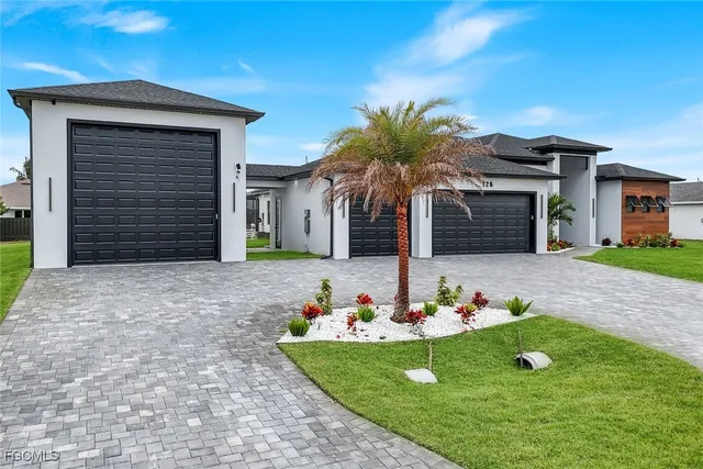 $895,000 | 126 Northwest 25th Street, Cape Coral, FL 33993