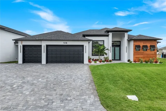 $895,000 | 126 Northwest 25th Street, Cape Coral, FL 33993