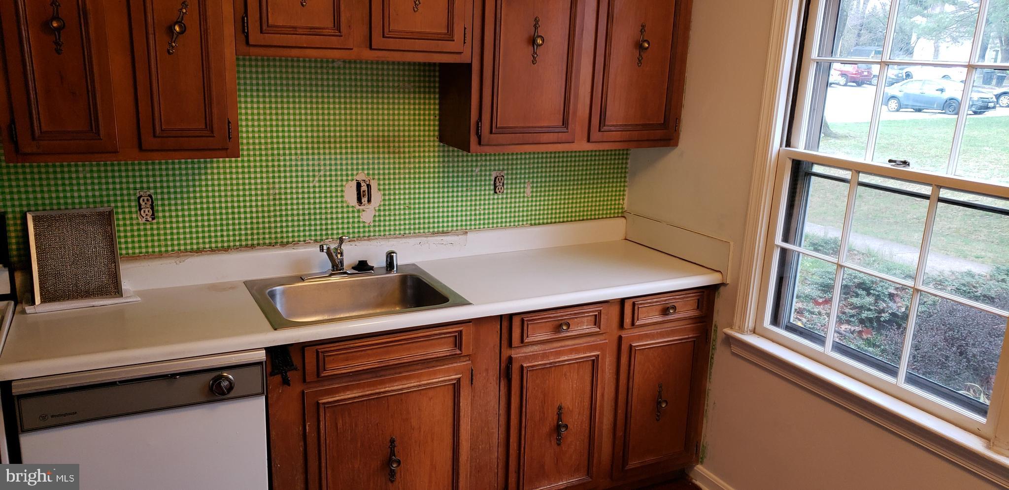 5826 Humblebee Road Columbia, MD 21045 - Photo 3 of 5 Gallery Image 3