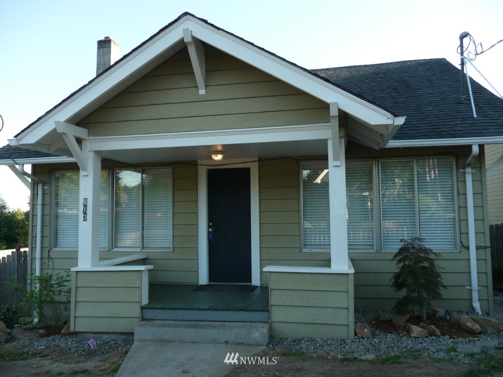 813 Southwest 3rd Place Renton, WA 98057 - Photo 1 of 12