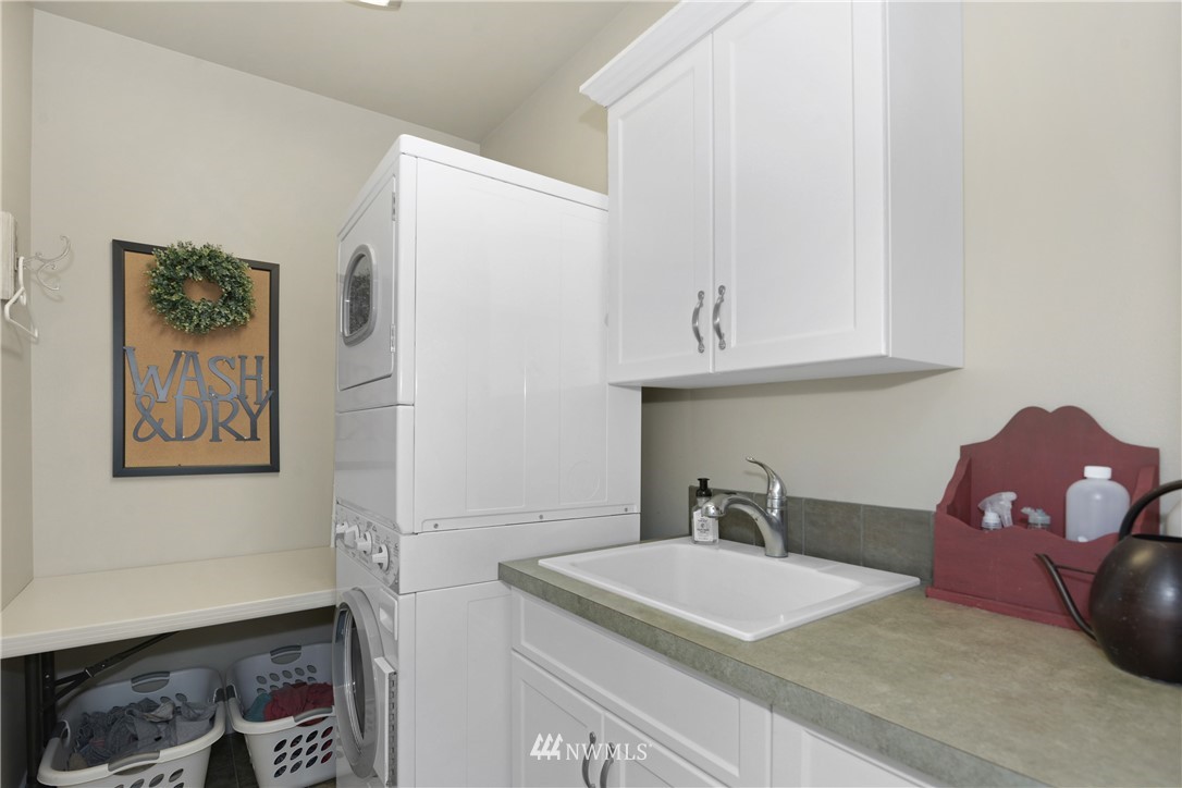 5824 Lemon Road Northeast Olympia, WA 98506 - Photo 20 of 40 Gallery Image 20