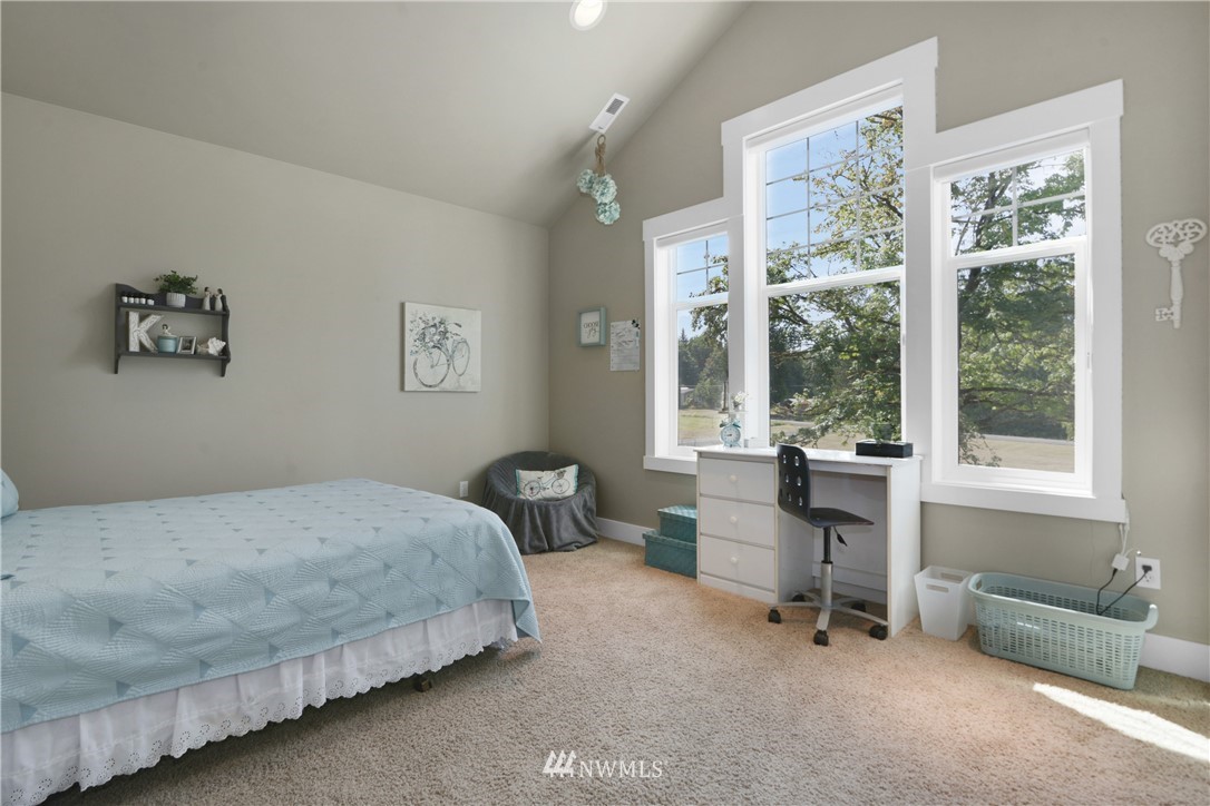 5824 Lemon Road Northeast Olympia, WA 98506 - Photo 22 of 40 Gallery Image 22