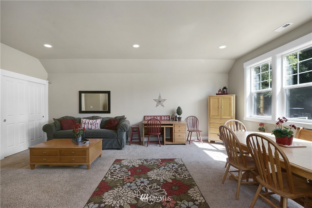 5824 Lemon Road Northeast Olympia, WA 98506 - Photo 28 of 40 Gallery Image 28