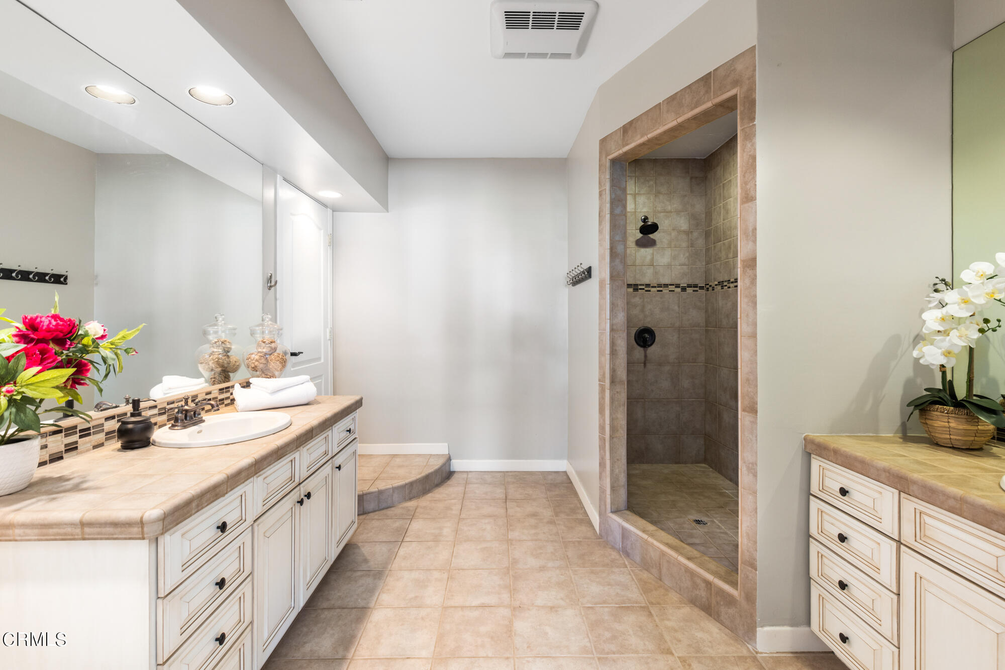 1865 North Arroyo Boulevard Pasadena, CA 91103 - Photo 31 of 59 1865 Arroyo_10