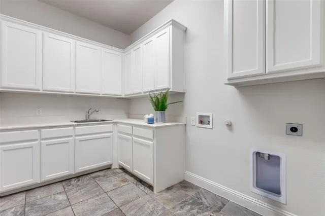 $999,000 | 2908 Majestic Prince Street, Celina, TX 75009