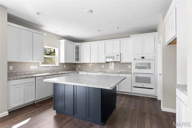 $366,900 | 2 Hermitage Ii At Windswept Farm, Eureka, MO 63025