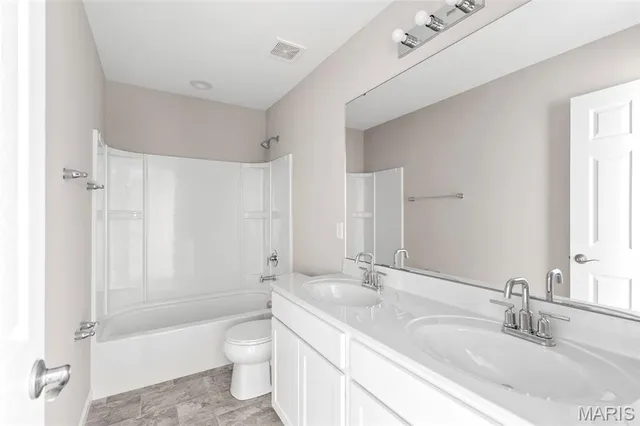 $366,900 | 2 Hermitage Ii At Windswept Farm, Eureka, MO 63025