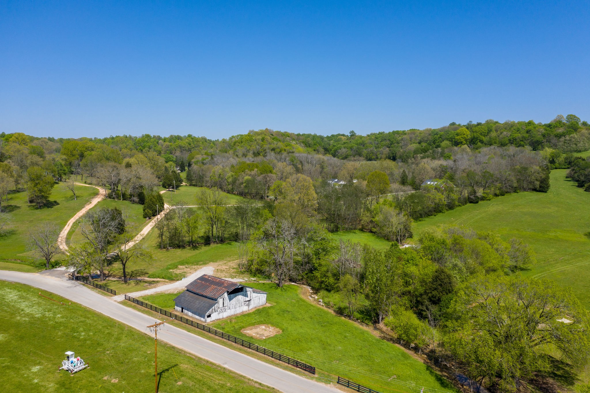 1 Gaskill Branch Road Santa Fe, TN 38482 - Photo 8 of 26 a view of a field with an ocean