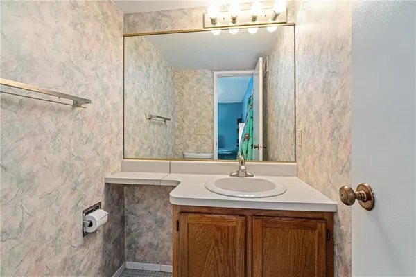 $115,000 | 223 Forest Green Drive, Coraopolis, PA 15108