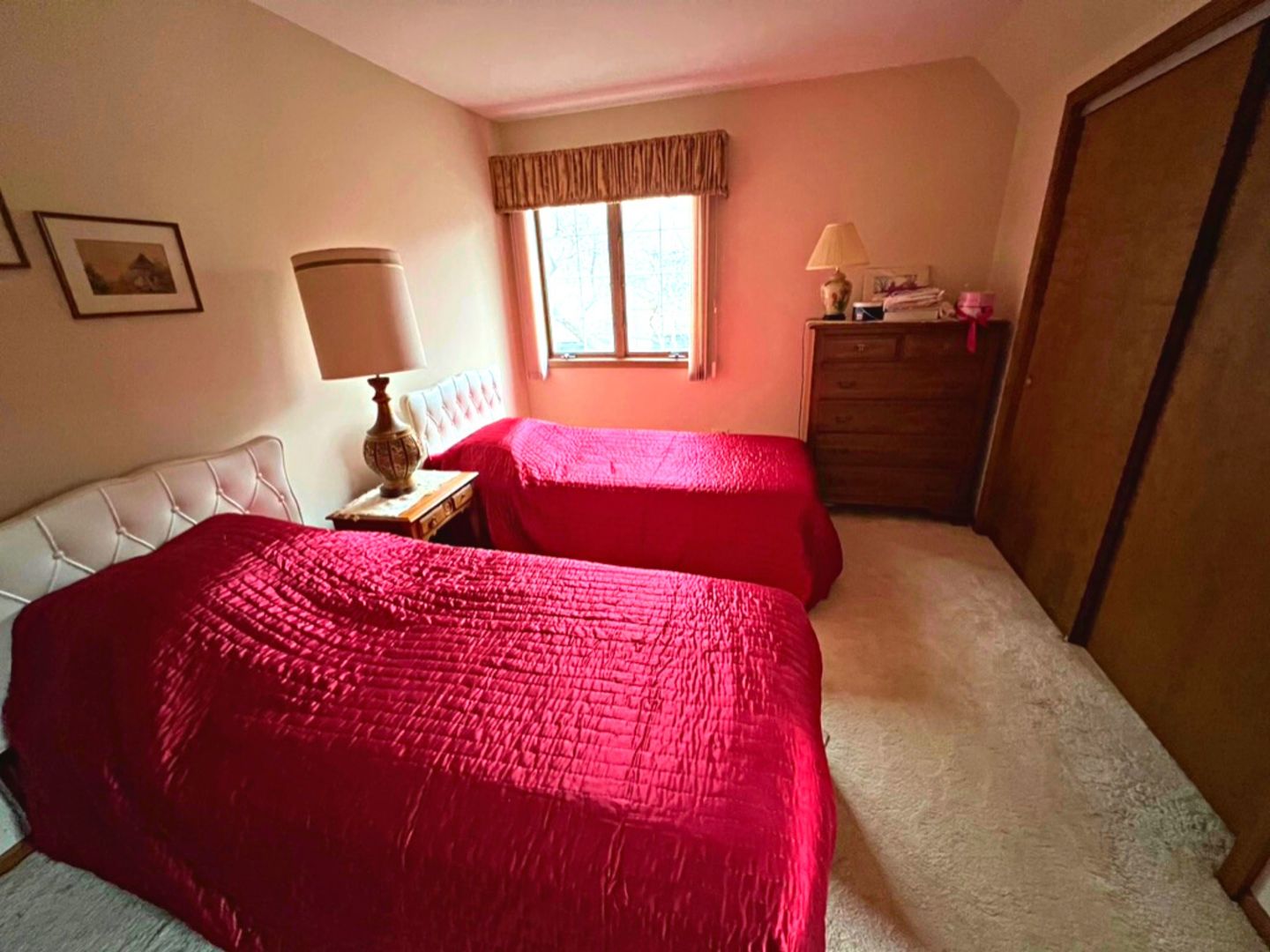 910 North Prospect Avenue Park Ridge, IL 60068 - Photo 15 of 18 a bedroom with two beds and a window
