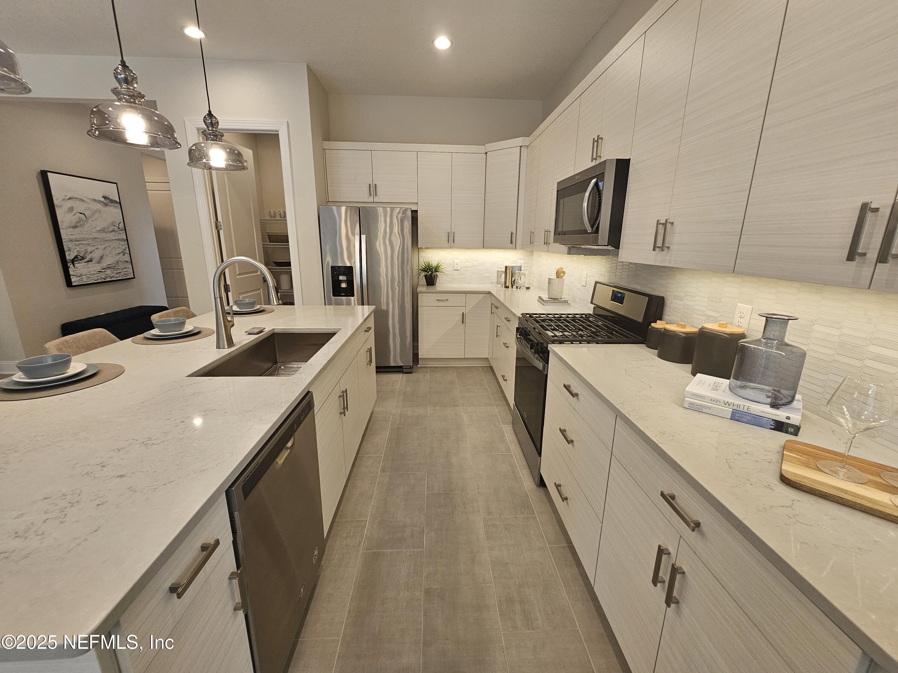 119 Bridgeton Street St. Johns, FL 32259 - Photo 6 of 50 Kitchen