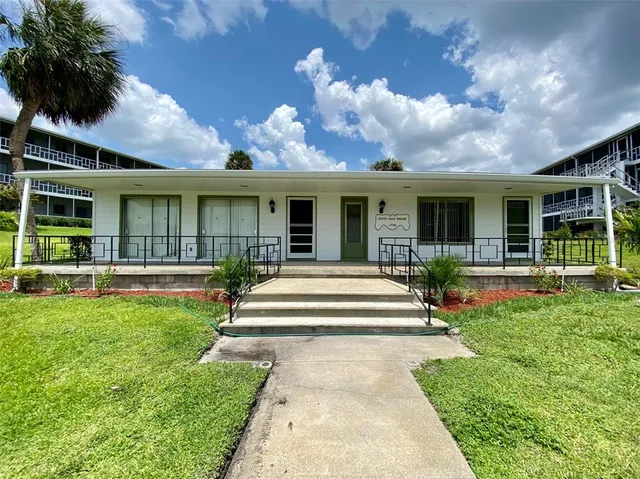 $109,900 | 1700 6th Street Northwest, Unit C1, Winter Haven, FL 33881