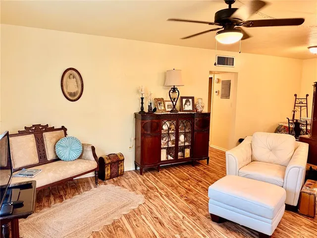 $109,900 | 1700 6th Street Northwest, Unit C1, Winter Haven, FL 33881
