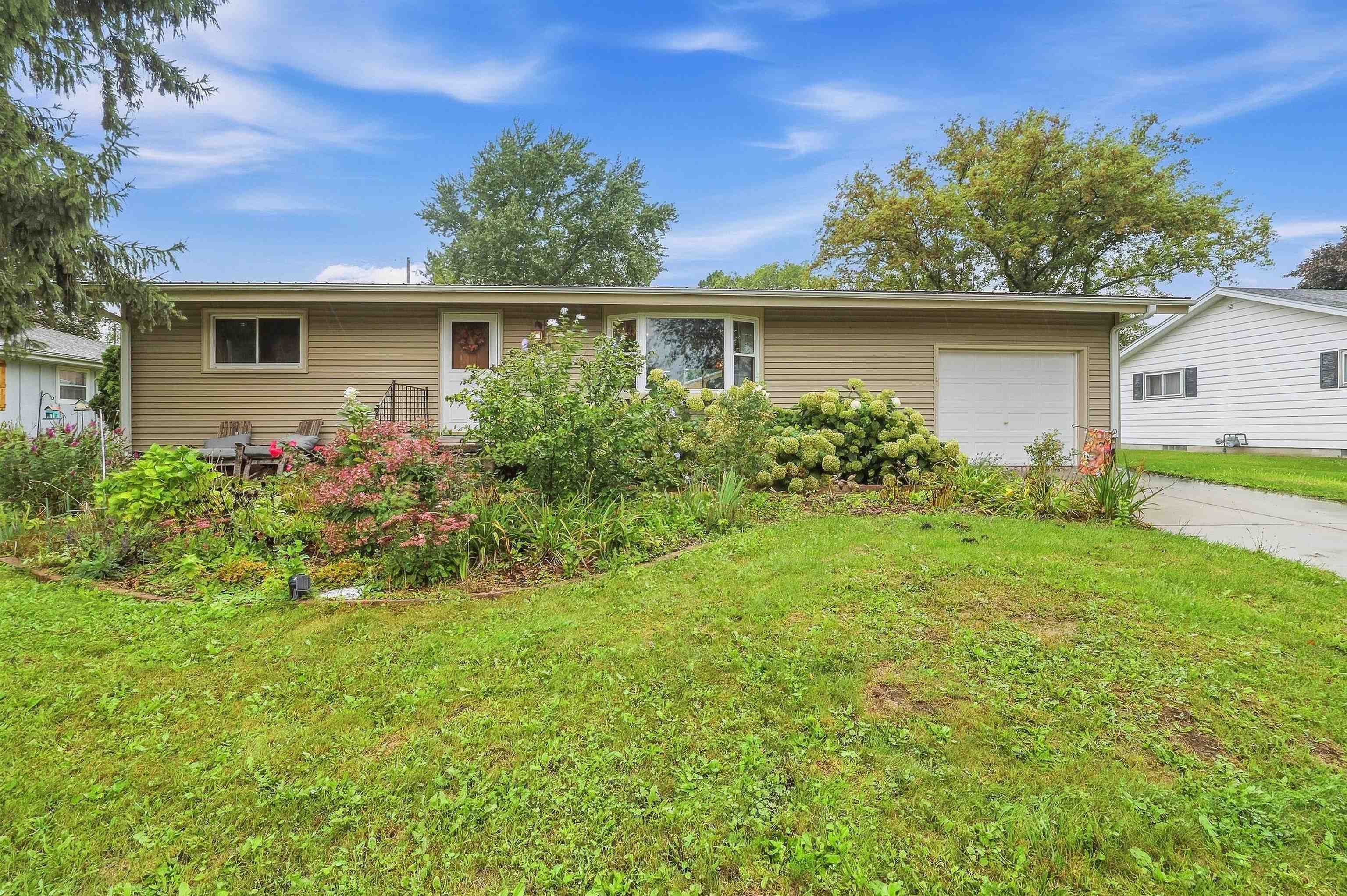 206 Sharp Reeseville, WI 53579 - Photo 1 of 16 Gallery Image 1
