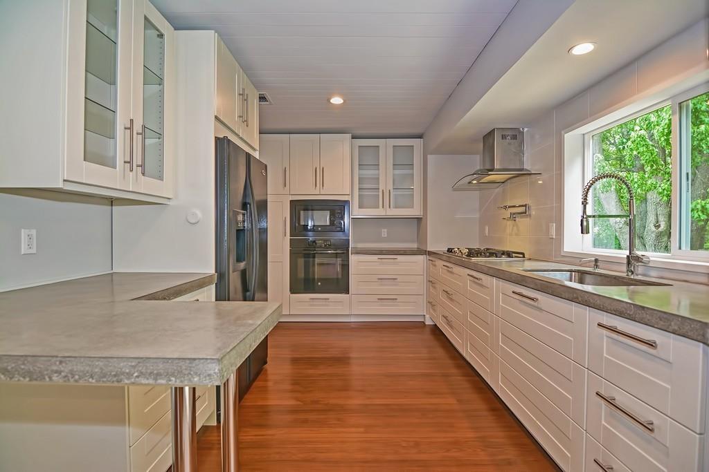 4 Wompatuck Road Walpole, MA 02081 - Photo 6 of 28 Gallery Image 6