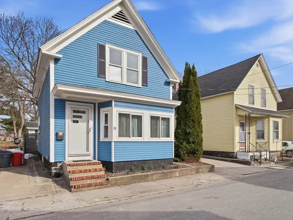 $439,900 | 28 Court Street, Lowell, MA 01852