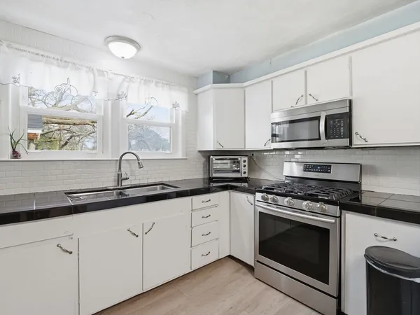 $439,900 | 28 Court Street, Lowell, MA 01852