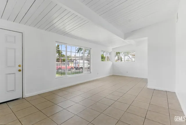 $325,900 | Undisclosed Address, Bakersfield, CA 93305