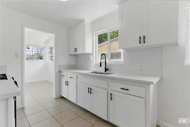 $325,900 | Undisclosed Address, Bakersfield, CA 93305