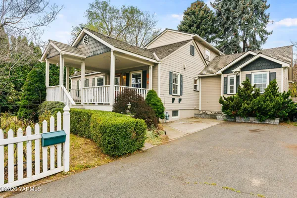 $395,000 | 702 South 30th Avenue, Yakima, WA 98902