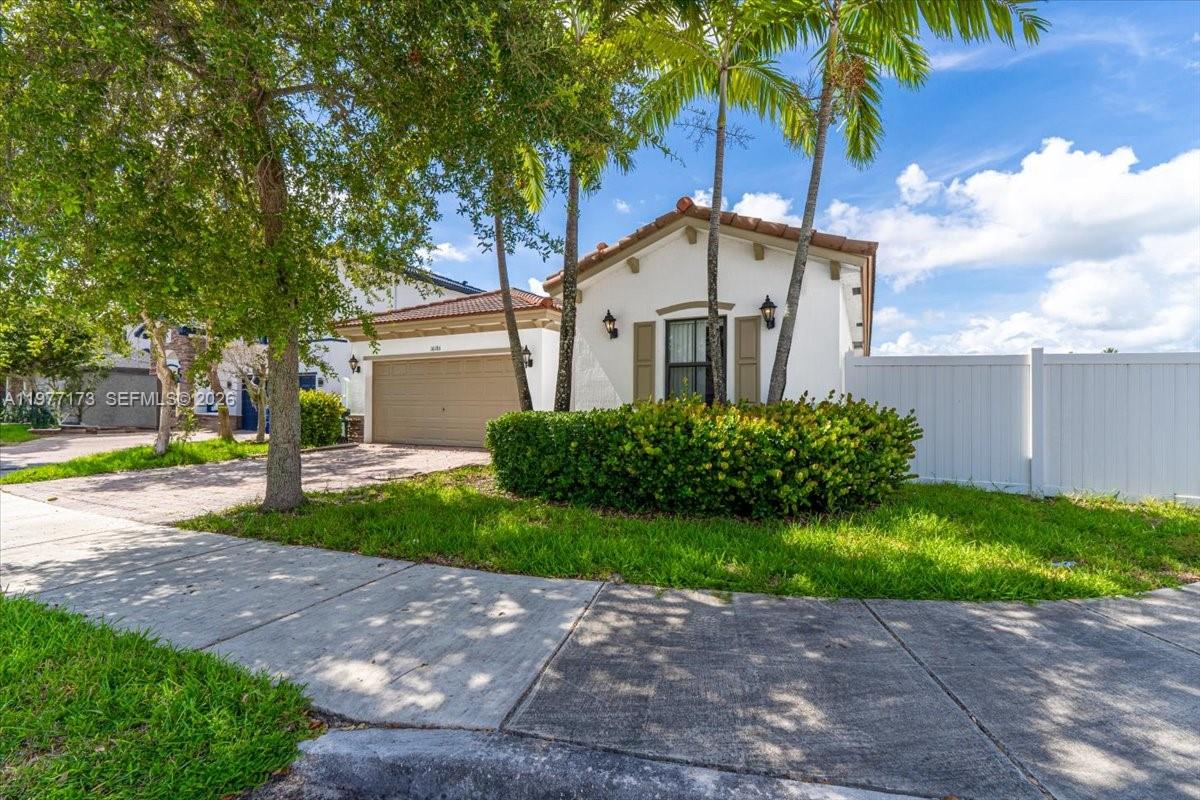 16186 Southwest 65th Lane, Unit 16186 Miami, FL 33193 - Photo 3 of 25