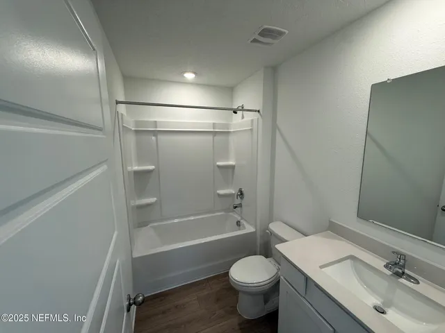 $389,990 | 4004 Yew Tree Court, Jacksonville, FL 32218