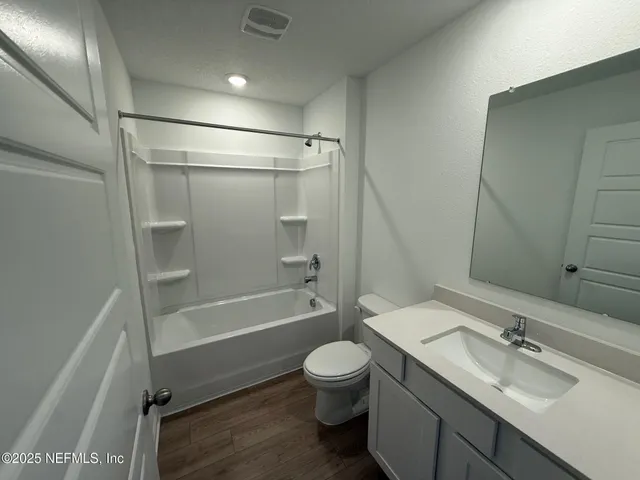 $389,990 | 4004 Yew Tree Court, Jacksonville, FL 32218