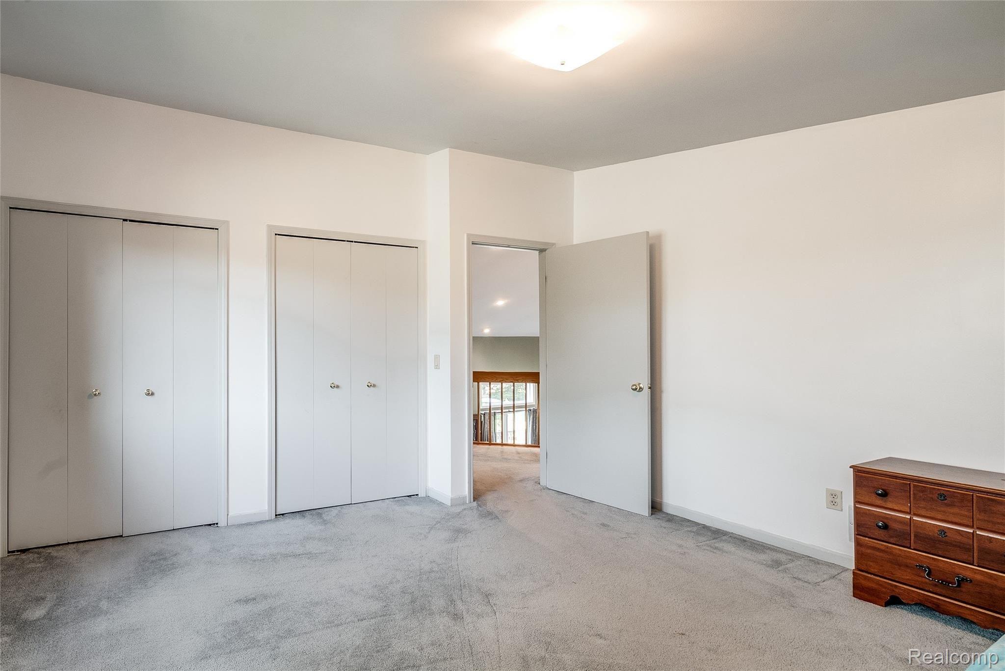 538 Oakbridge Drive Rochester, MI 48306 - Photo 34 of 54 25.jpg