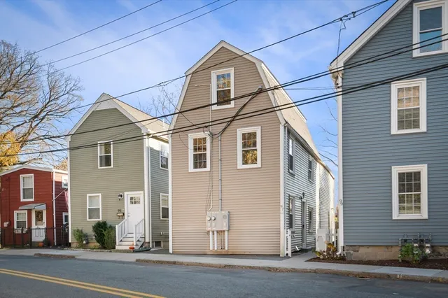 $499,000 | 97 Mason Street, Unit 2, Salem, MA 01970