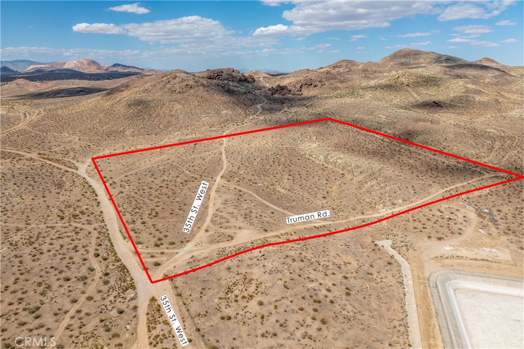 35 35th Street Rosamond, CA 93560 - Photo 7 of 14 a view of water pool