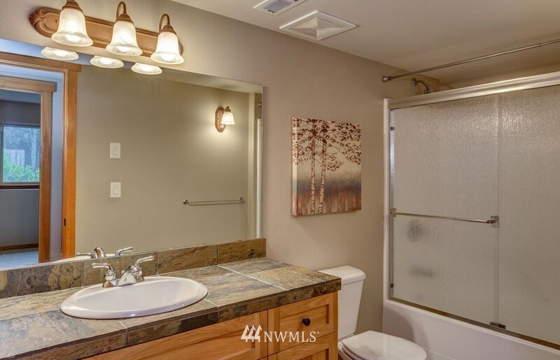 926 19th Street Bellingham, WA 98225 - Photo 19 of 25