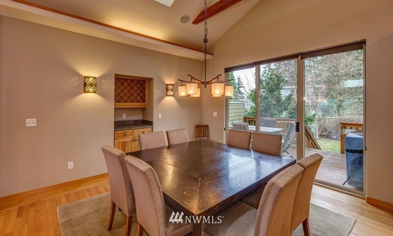 926 19th Street Bellingham, WA 98225 - Photo 7 of 25