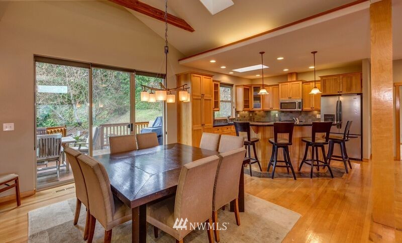926 19th Street Bellingham, WA 98225 - Photo 8 of 25