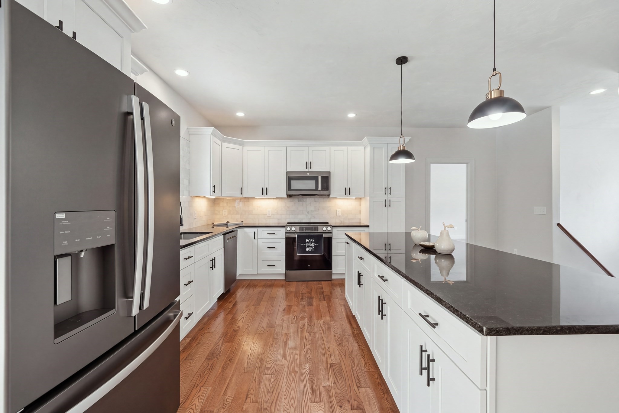 37 North Sullivan Road Charlton, MA 01507 - Photo 6 of 23 Gallery Image 6