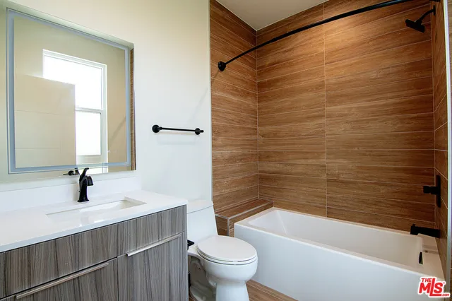 $3,795 | 5038 1/2 Riverton Avenue, North Hollywood, CA 91601