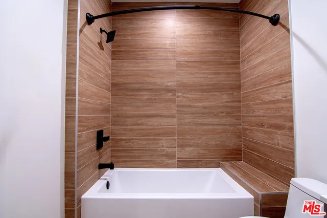 $3,795 | 5038 1/2 Riverton Avenue, North Hollywood, CA 91601