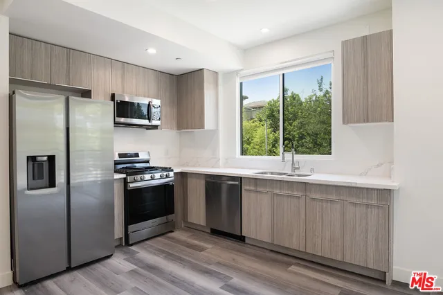 $3,795 | 5038 1/2 Riverton Avenue, North Hollywood, CA 91601