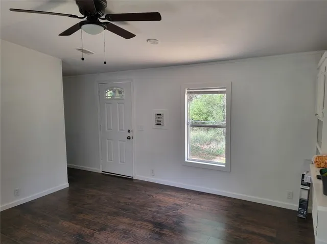 $1,380 | 305 Cedar Drive, Caldwell, TX 77836