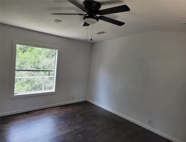 $1,380 | 305 Cedar Drive, Caldwell, TX 77836