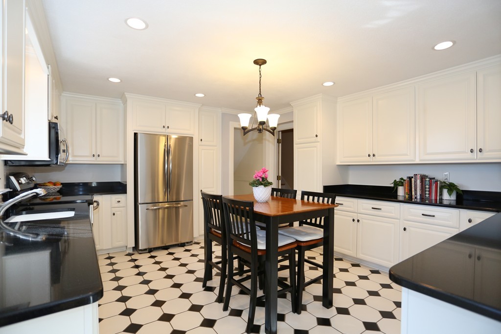 30 Rambling Road Sudbury, MA 01776 - Photo 2 of 21